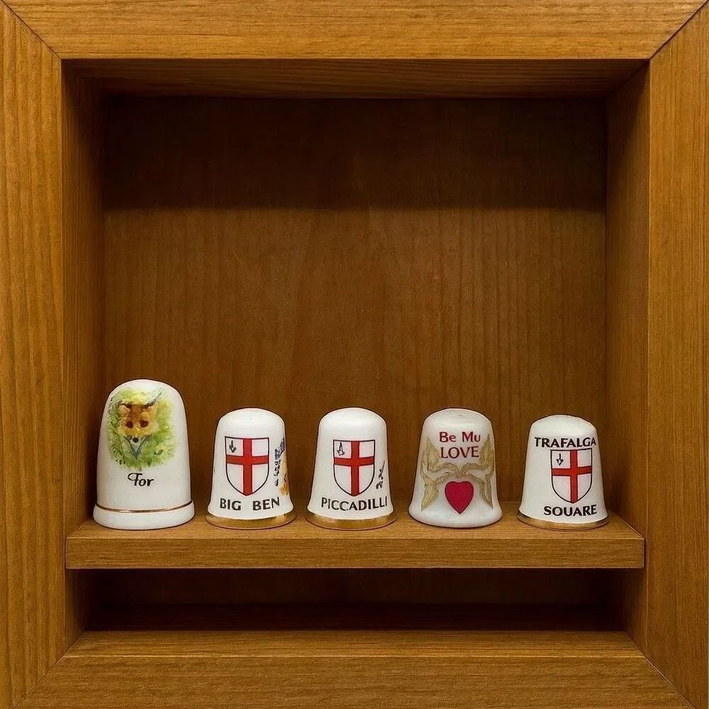 Vintage souvenir thimbles setโof 5.